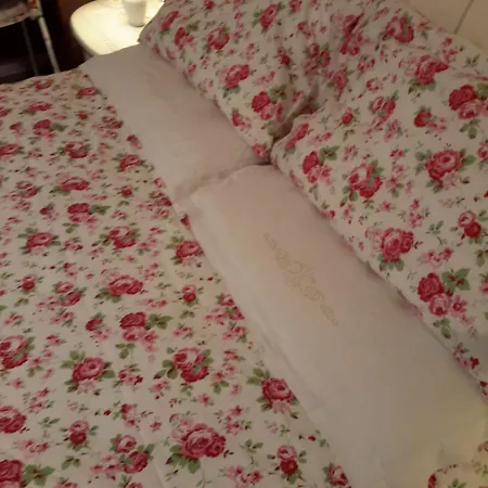 Amy&julie Bed & Breakfast 3*